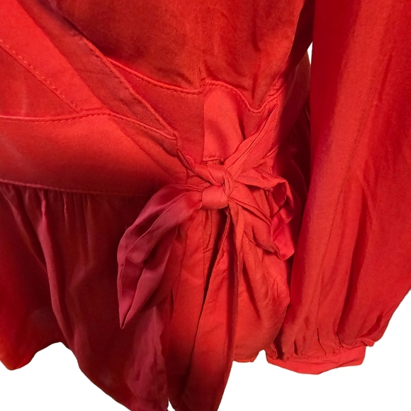 Gap women's red wrap front long-sleeved peplum button top size M - Picture 5 of 7